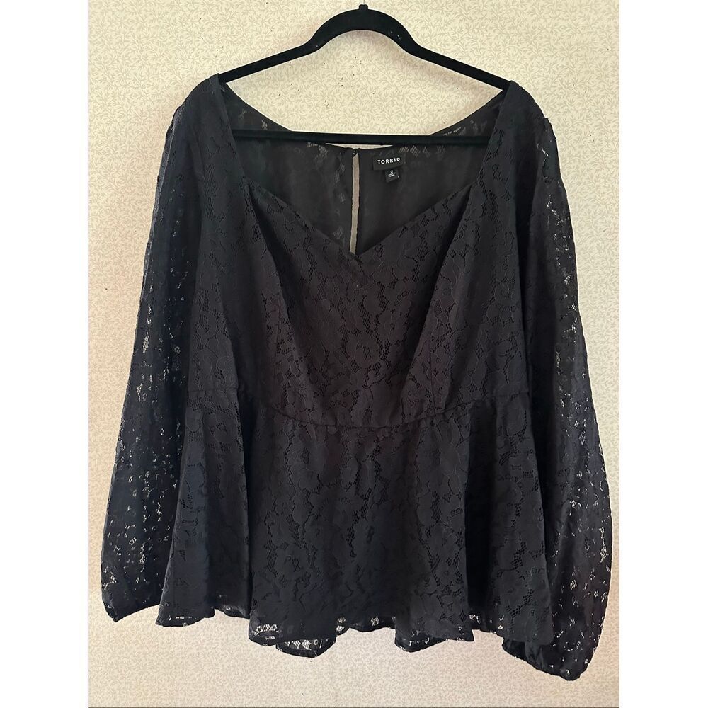 NWOT Torrid blouse